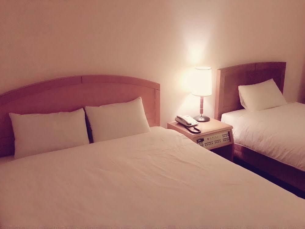 Daedong Hotel Jeju Bagian luar foto