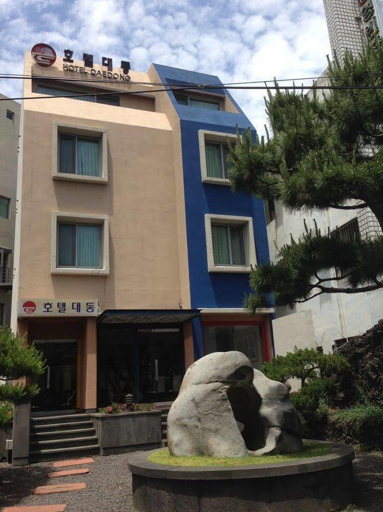 Daedong Hotel Jeju Bagian luar foto