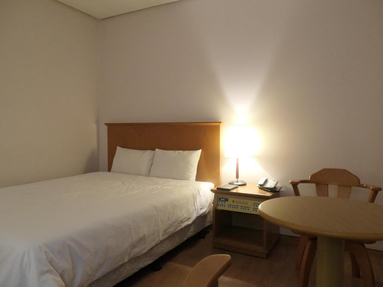 Daedong Hotel Jeju Ruang foto